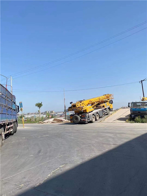 东山县25吨吊车的租赁价格大概是多少？