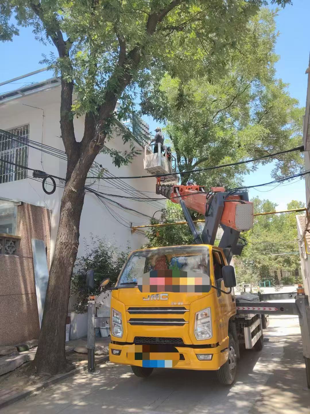 东山县高空作业车能吊装重物吗？最大承载多少公斤？