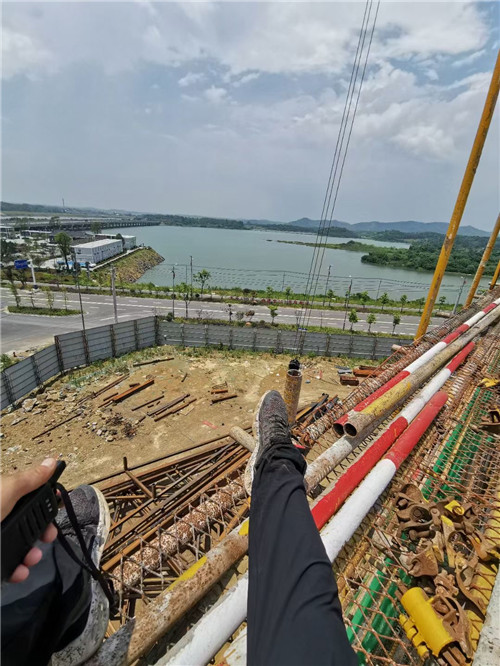 东山县作业中发生设备损坏或人员意外，责任怎么划分？