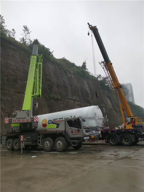 东山县“不怕风雨冻”—— 吊车的 “恶劣环境适应” 技术